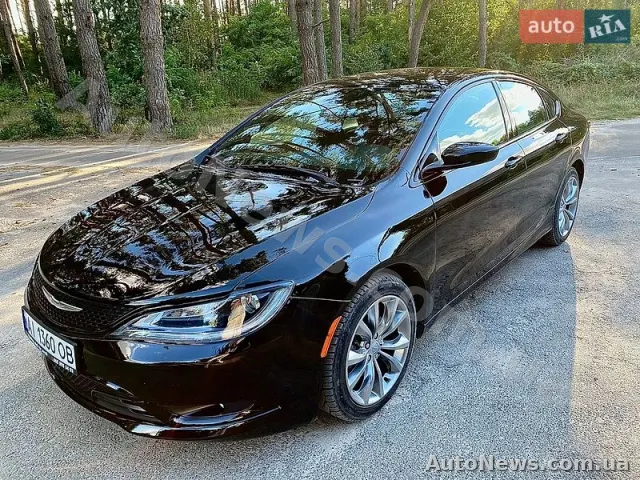 2014 Chrysler 200 — photo 1 (autoria)