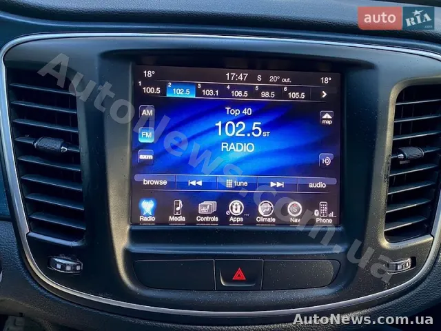 2014 Chrysler 200 — photo 22 (autoria)