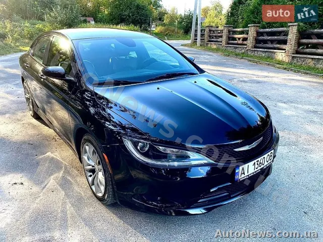 2014 Chrysler 200 — photo 3 (autoria)