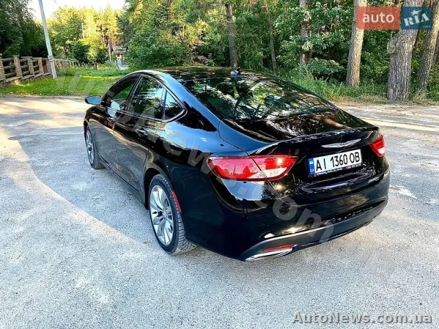 2014 Chrysler 200 — photo 8 (autoria)