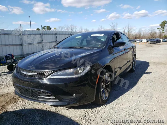 2015 Chrysler 200 — photo 2 (copart)