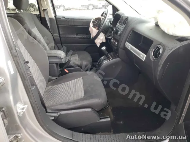 2016 Jeep Compass — photo 5 (copart)