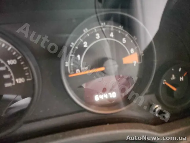 2016 Jeep Compass — photo 8 (copart)