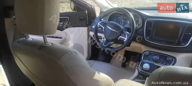 2015 Chrysler 200, VIN 1C3CCCAB7FN685541, госномер ВК8084ІА — фото 10 (autoria)