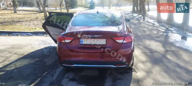 2015 Chrysler 200, VIN 1C3CCCAB7FN685541, госномер ВК8084ІА — фото 12 (autoria)
