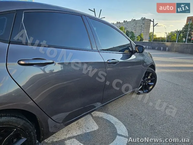 2016 Dodge Dart — photo 10 (autoria)