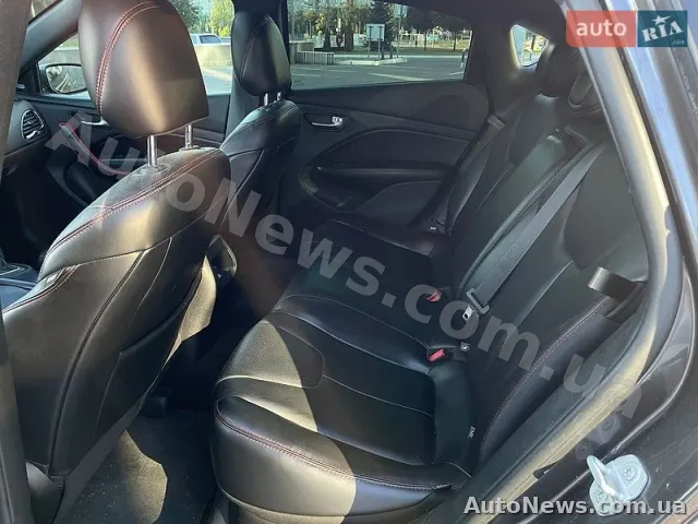 2016 Dodge Dart — photo 35 (autoria)