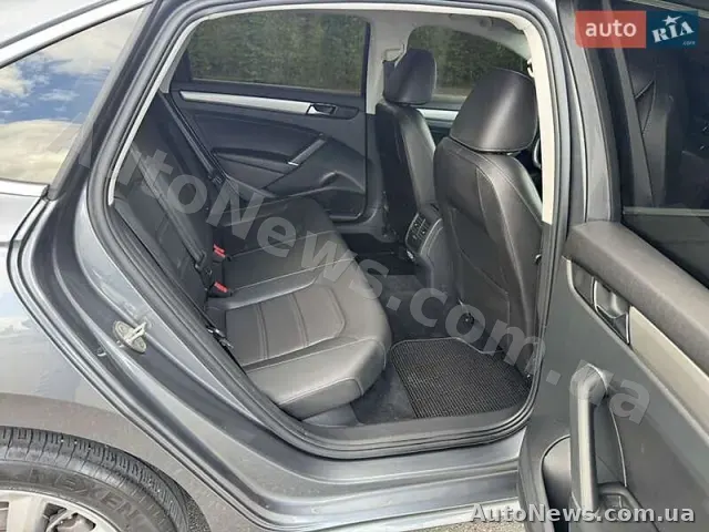 2020 Volkswagen Passat, VIN 1VWSA7A36LC023256, держномер КА4001РЕ — фото 13 (autoria)