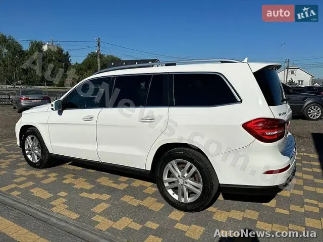 2017 Mercedes-Benz GLS 450, VIN 4JGDF6EEXHA927399 — фото 11 (autoria)