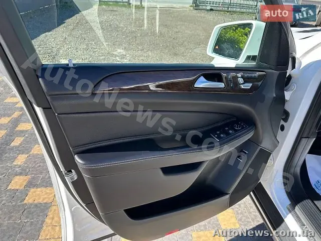 2017 Mercedes-Benz GLS 450, VIN 4JGDF6EEXHA927399 — фото 18 (autoria)