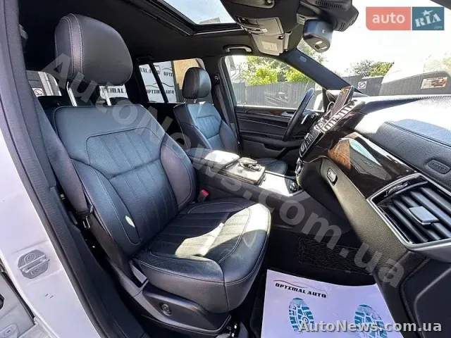 2017 Mercedes-Benz GLS 450, VIN 4JGDF6EEXHA927399 — фото 28 (autoria)