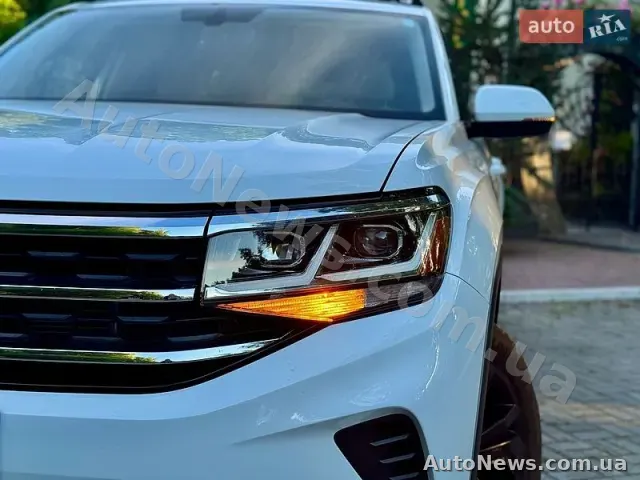 2022 Volkswagen Atlas, VIN 1V2HR2CA6NC513542 — фото 15 (autoria)