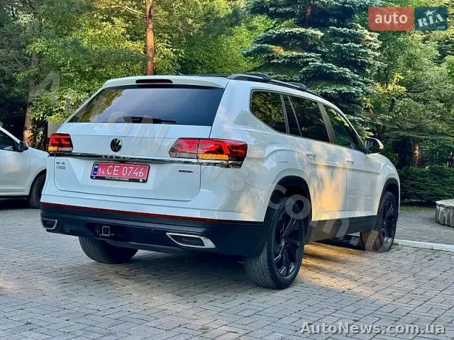 2022 Volkswagen Atlas, VIN 1V2HR2CA6NC513542 — фото 23 (autoria)