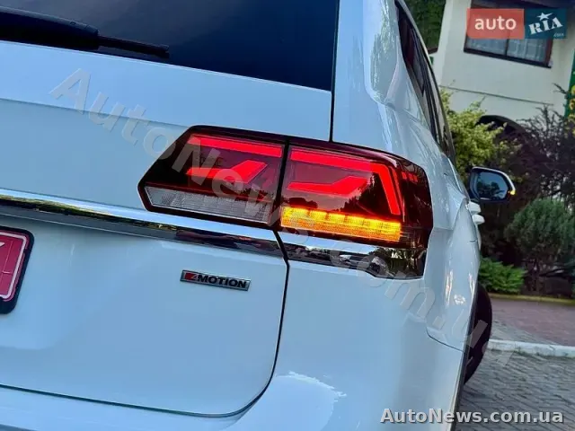 2022 Volkswagen Atlas, VIN 1V2HR2CA6NC513542 — фото 26 (autoria)