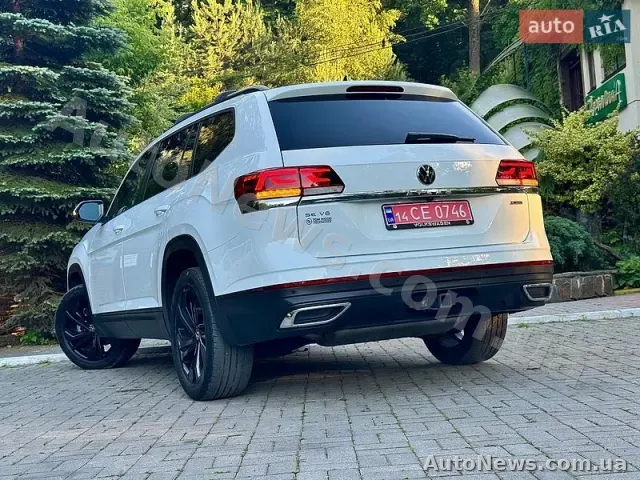 2022 Volkswagen Atlas, VIN 1V2HR2CA6NC513542 — фото 38 (autoria)