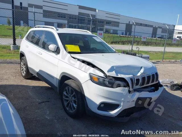 2018 Jeep Cherokee, VIN 1C4PJLLB8KD204115, госномер ВС3923ХЕ — фото 1 (iaai)