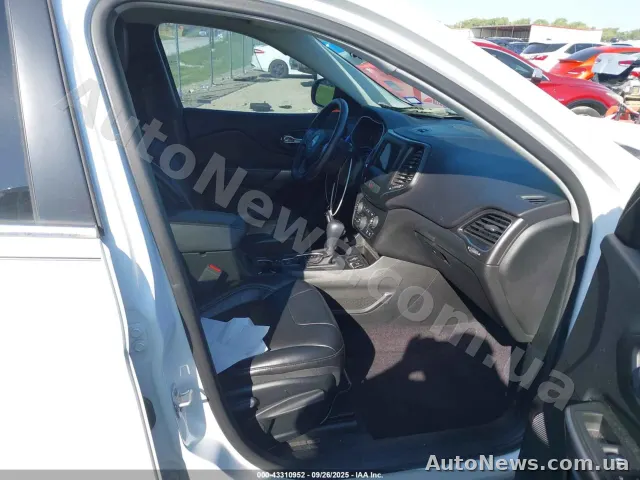 2018 Jeep Cherokee, VIN 1C4PJLLB8KD204115, госномер ВС3923ХЕ — фото 5 (iaai)