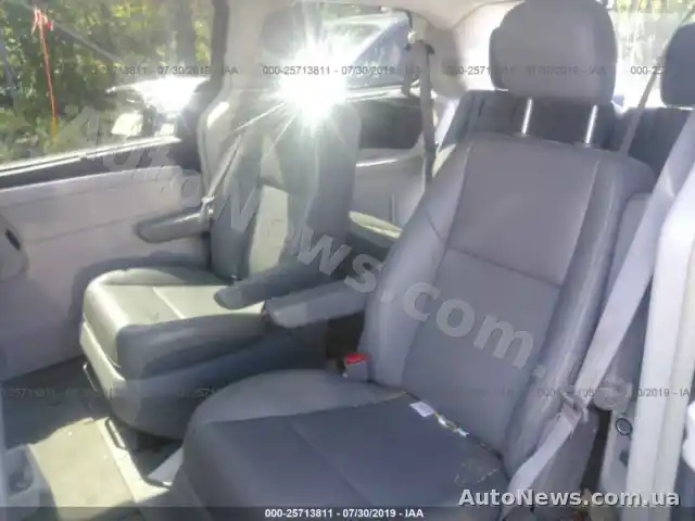 2012 Volkswagen Routan, VIN 2C4RVABG2CR277025, nr rej. АС1544ЕО — zdjęcie 8 (iaai)