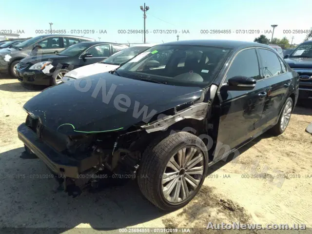 2013 Volkswagen Passat, VIN 1VWAP7A3XEC026660, держномер АХ7525МХ — фото 2 (iaai)