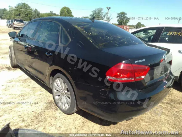 2013 Volkswagen Passat, VIN 1VWAP7A3XEC026660, держномер АХ7525МХ — фото 3 (iaai)