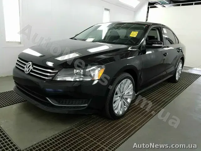 2013 Volkswagen Passat, VIN 1VWAP7A3XEC026660, держномер АХ7525МХ — фото 1 (manheim)