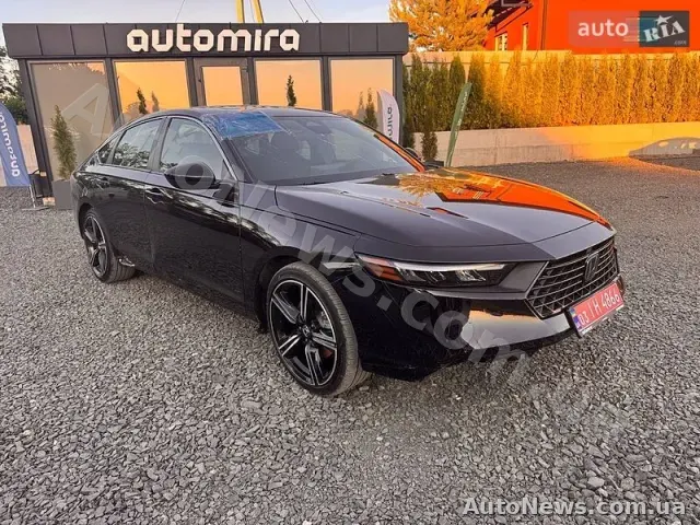 2025 Honda Accord, VIN 1HGCY2F57SA007708 — фото 2 (autoria)