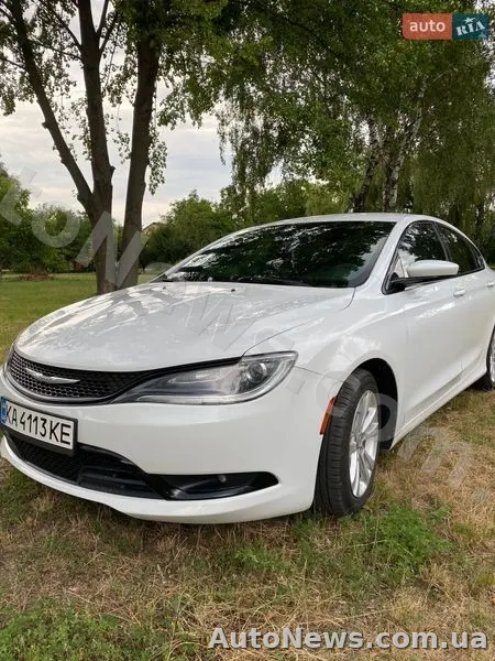 2015 Chrysler 200 — фото 15 (autoria)