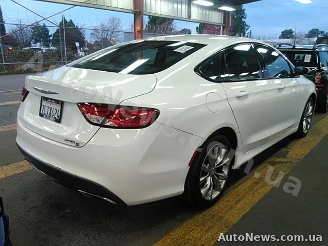 2015 Chrysler 200 — фото 2 (manheim)