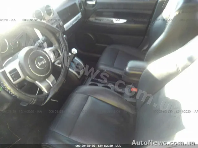 2015 Jeep Compass — photo 5 (iaai)