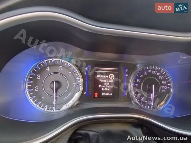 2014 Chrysler 200 — photo 22 (autoria)