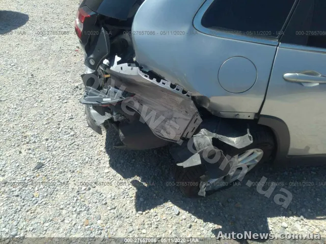 2015 Jeep Cherokee — фото 6 (iaai)