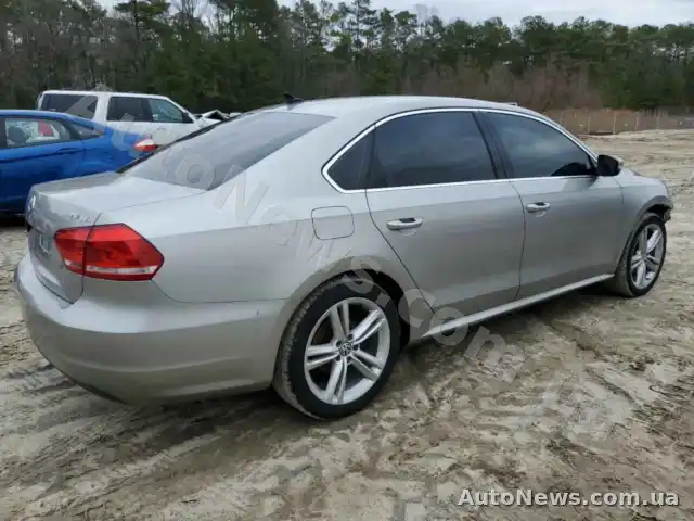 2014 Volkswagen Passat, VIN 1VWBT7A30EC065242, plate КА9113МР — photo 3 (copart)