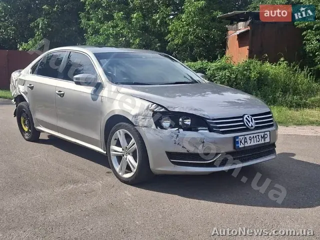 2014 Volkswagen Passat, VIN 1VWBT7A30EC065242, госномер КА9113МР — фото 8 (autoria)