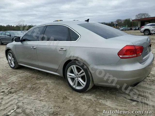2014 Volkswagen Passat, VIN 1VWBT7A30EC065242, госномер КА9113МР — фото 14 (copart)