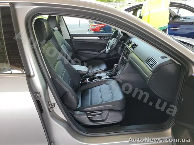 2014 Volkswagen Passat, VIN 1VWBT7A30EC065242, госномер КА9113МР — фото 15 (manheim)