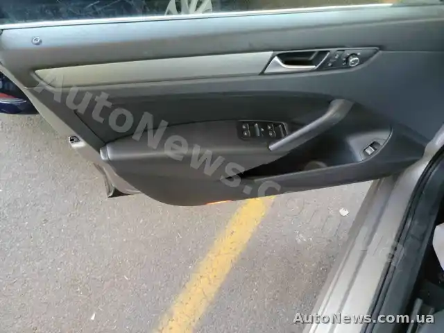 2014 Volkswagen Passat, VIN 1VWBT7A30EC065242, plate КА9113МР — photo 9 (manheim)