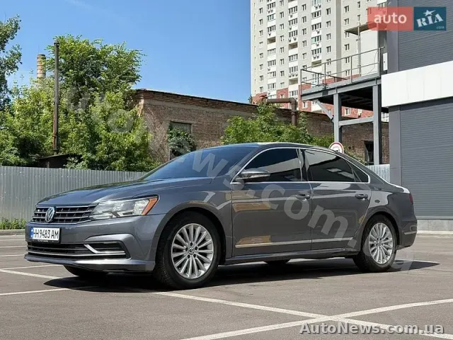 2016 Volkswagen Passat, VIN 1VWBT7A32HC023045, держномер ВМ0001ММ — фото 1 (autoria)
