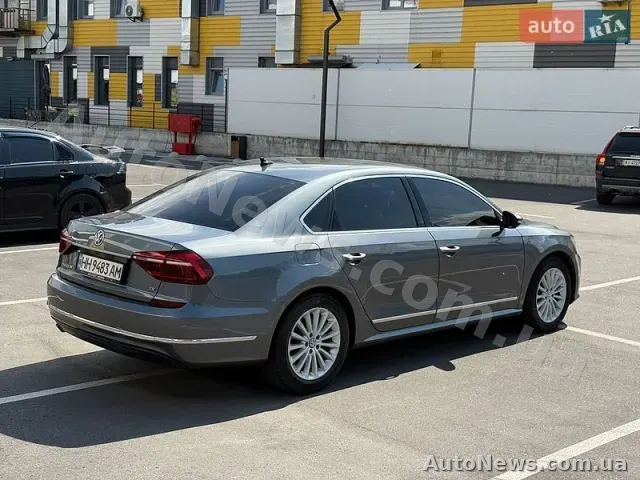 2016 Volkswagen Passat, VIN 1VWBT7A32HC023045, держномер ВМ0001ММ — фото 10 (autoria)