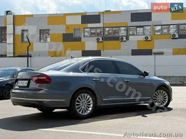 2016 Volkswagen Passat, VIN 1VWBT7A32HC023045, держномер ВМ0001ММ — фото 13 (autoria)