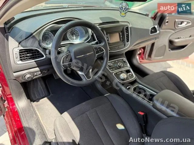 2015 Chrysler 200, VIN 1C3CCCAB5FN718861, госномер КЕ5324АВ — фото 17 (autoria)