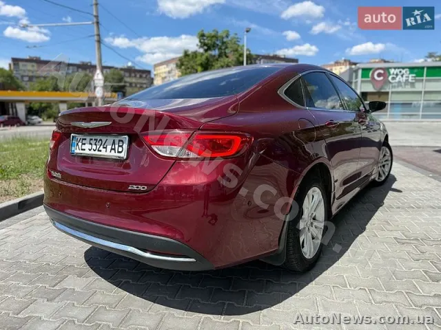 2015 Chrysler 200, VIN 1C3CCCAB5FN718861, госномер КЕ5324АВ — фото 6 (autoria)