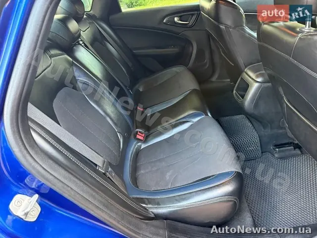 2014 Chrysler 200 — zdjęcie 50 (autoria)