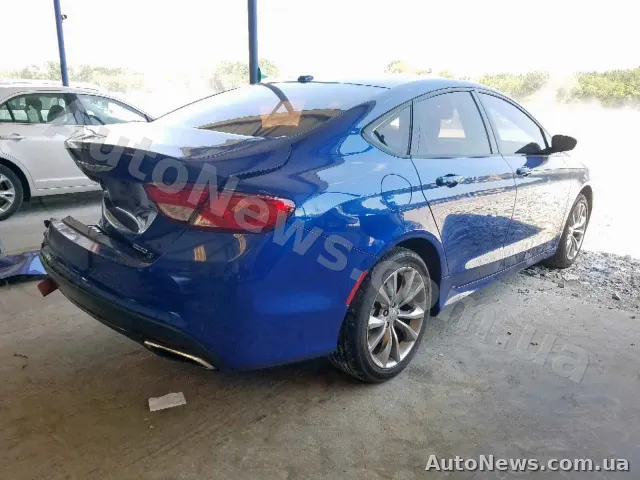 2015 Chrysler 200 — zdjęcie 4 (copart)