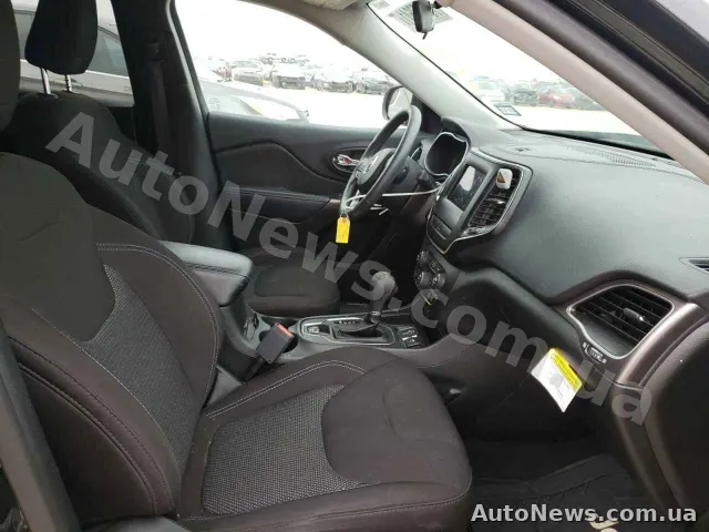 2019 Jeep Cherokee — zdjęcie 5 (copart)