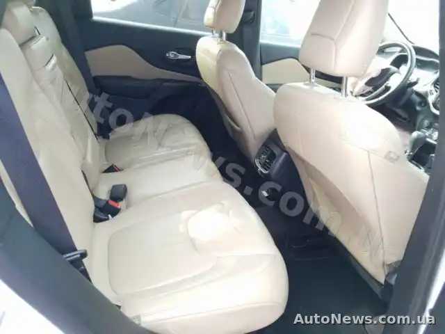 2016 Jeep Cherokee, VIN 1C4PJLDB9GW256900, plate АЕ7978МН — photo 6 (copart)