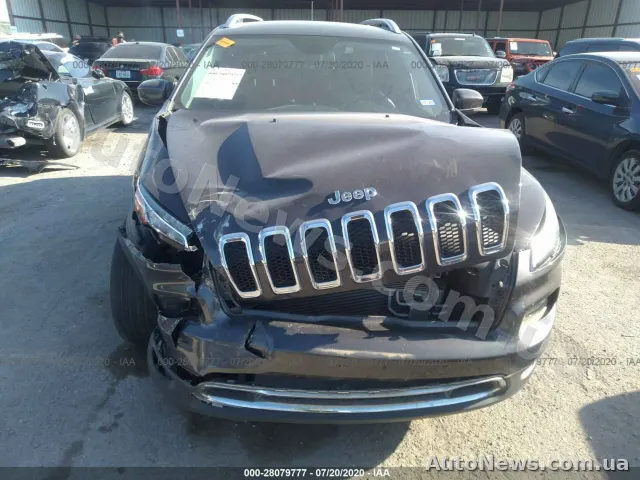 2018 Jeep Cherokee — zdjęcie 6 (iaai)