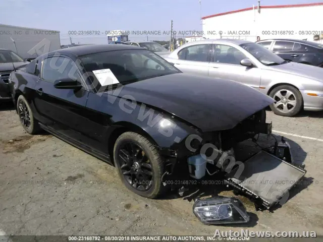 2014 Ford Mustang, VIN 1ZVBP8AM6E5297951, госномер ВЕ4098НЕ — фото 1 (iaai)