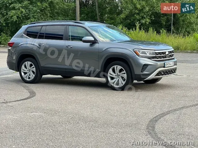 2021 Volkswagen Atlas, VIN 1V2WP2CA6MC561621 — zdjęcie 18 (autoria)