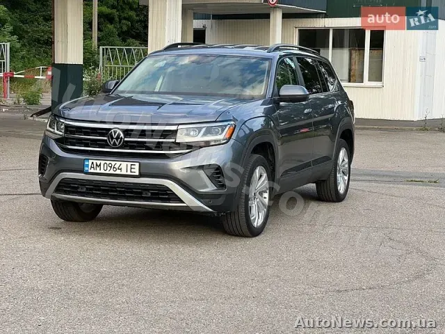 2021 Volkswagen Atlas, VIN 1V2WP2CA6MC561621 — zdjęcie 2 (autoria)