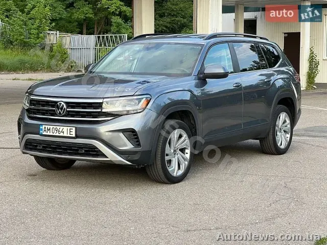 2021 Volkswagen Atlas, VIN 1V2WP2CA6MC561621 — zdjęcie 3 (autoria)